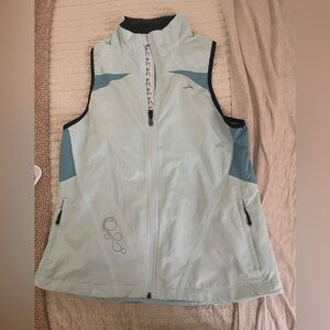 Brooks Women's Gray Vest with Black Collar woman’s size large